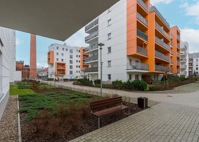 Wilczak Apartment With Free Garage Poznan By Noclegi Renters