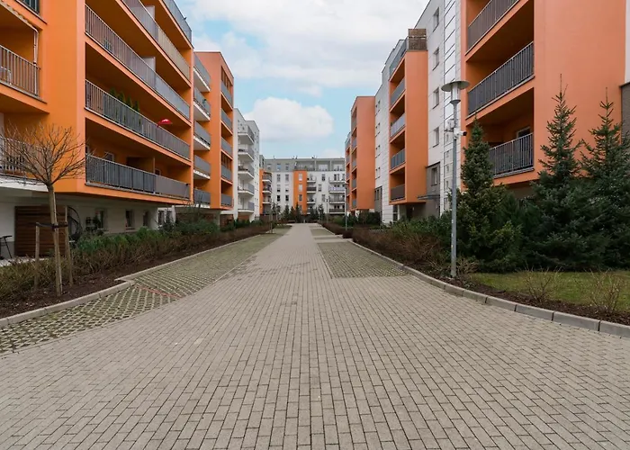 Wilczak Apartment With Free Garage Poznan By Noclegi Renters